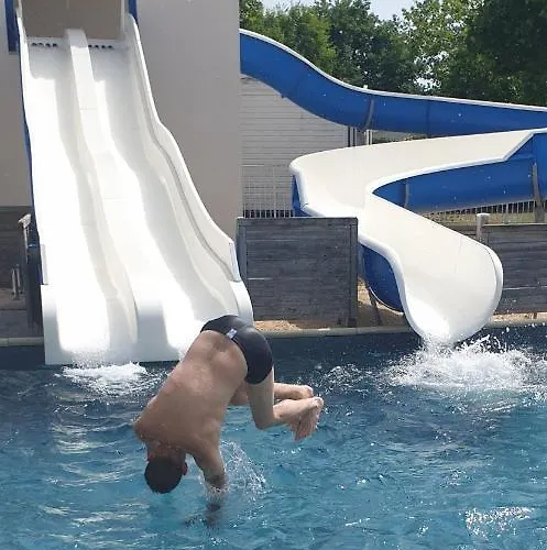 Kemping Mobil 2020 3ch + Clim , Equipe 4* , Vendee Talmont-Saint-Hilaire